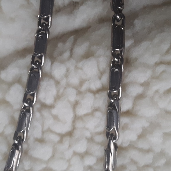 Native American Feather Necklace - Picture 5 of 12